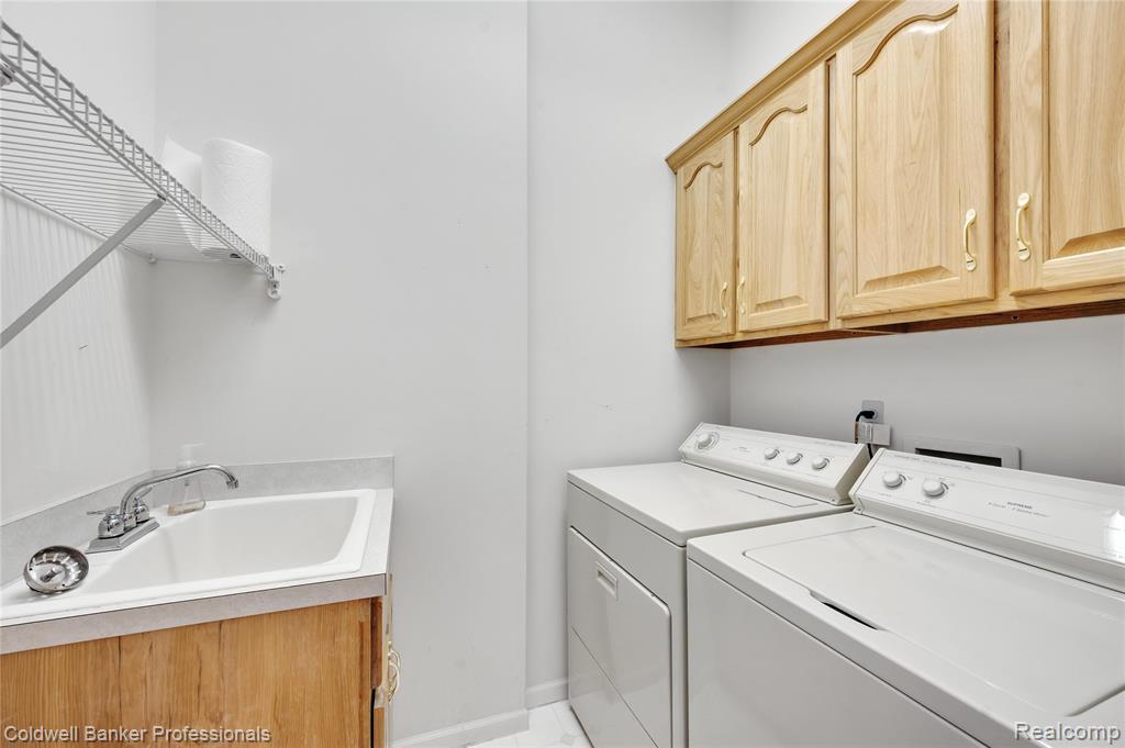 770 Lakes Edge Drive, Oxford, MI 48371 — Photo 28