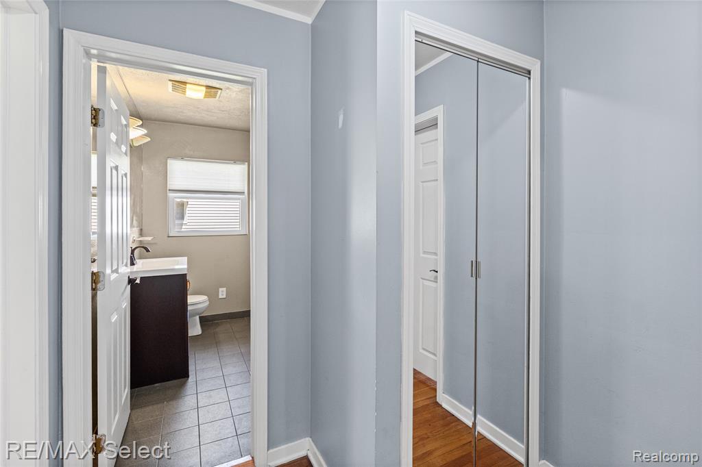 3441 Hawthorne Drive, Flint, MI 48503 — Photo 25