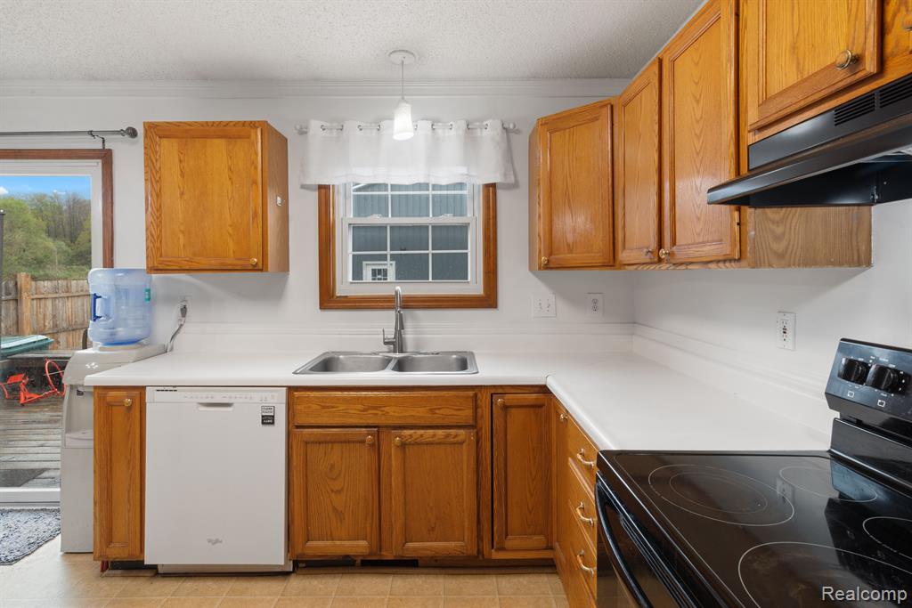 5606 KLAM Road, Columbiaville, MI 48421 — Photo 11