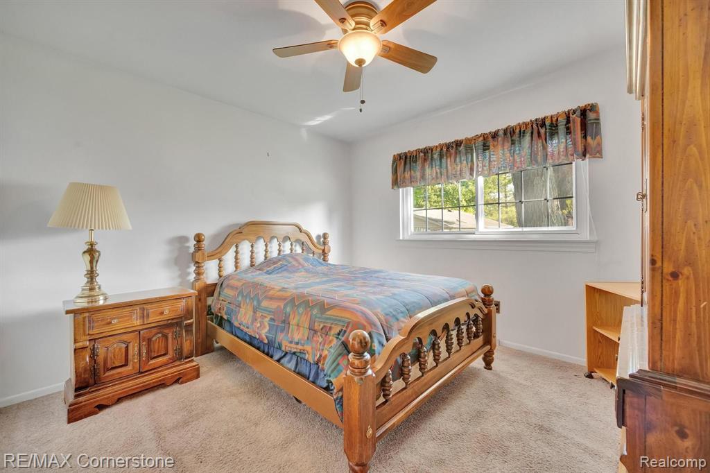 697 WORCHESTER Street, Westland, MI 48186 — Photo 14