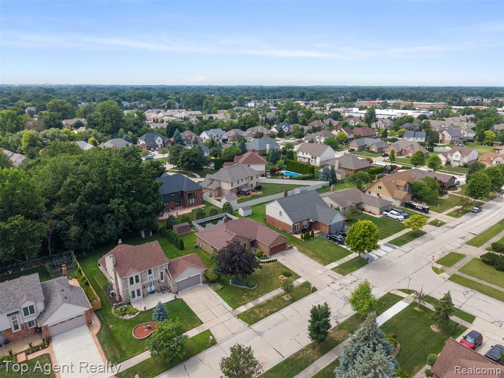 40363 Denbigh Drive, Sterling Heights, MI 48310 — Photo 32
