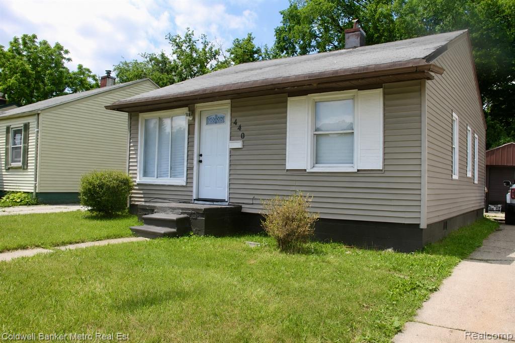 440 Martin Luther King Jr Boulevard S, Pontiac, MI 48342 — front exterior