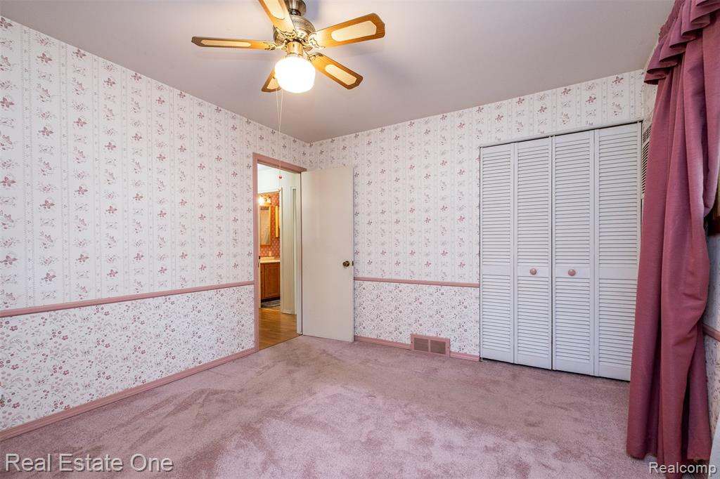 4217 Carmanwood Drive, Flint, MI 48507 — Photo 18