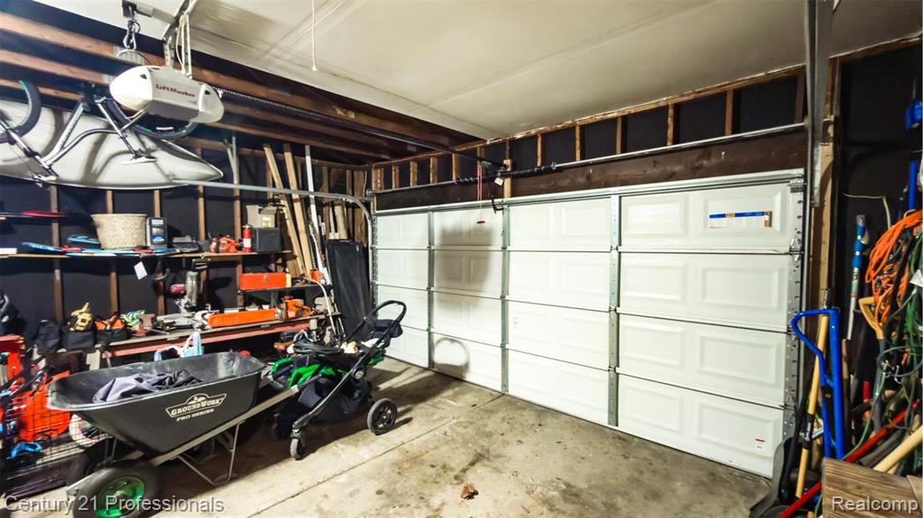 20463 Law Avenue, Brownstown, MI 48183 — Photo 54