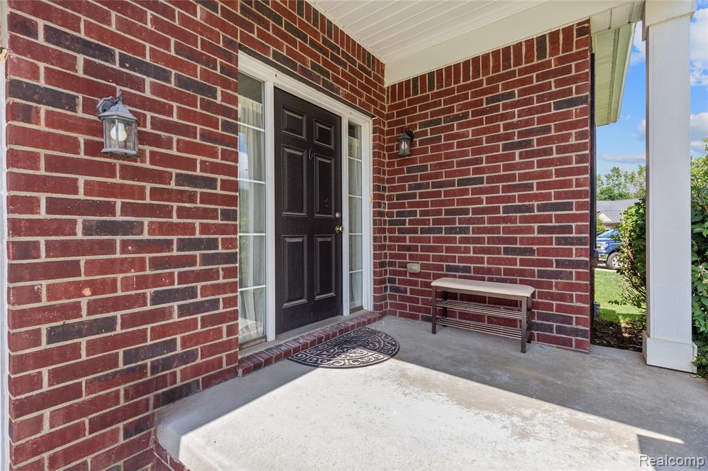 28547 Oakmonte Circle E, New Hudson, MI 48165 — Photo 44