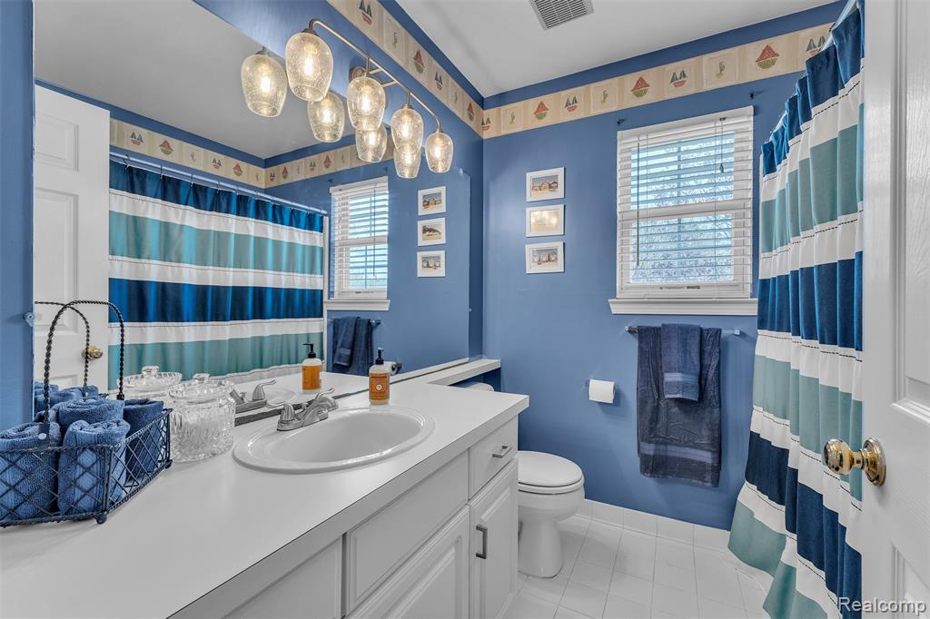 944 S Parkwood Drive, South Lyon, MI 48178 — Photo 40