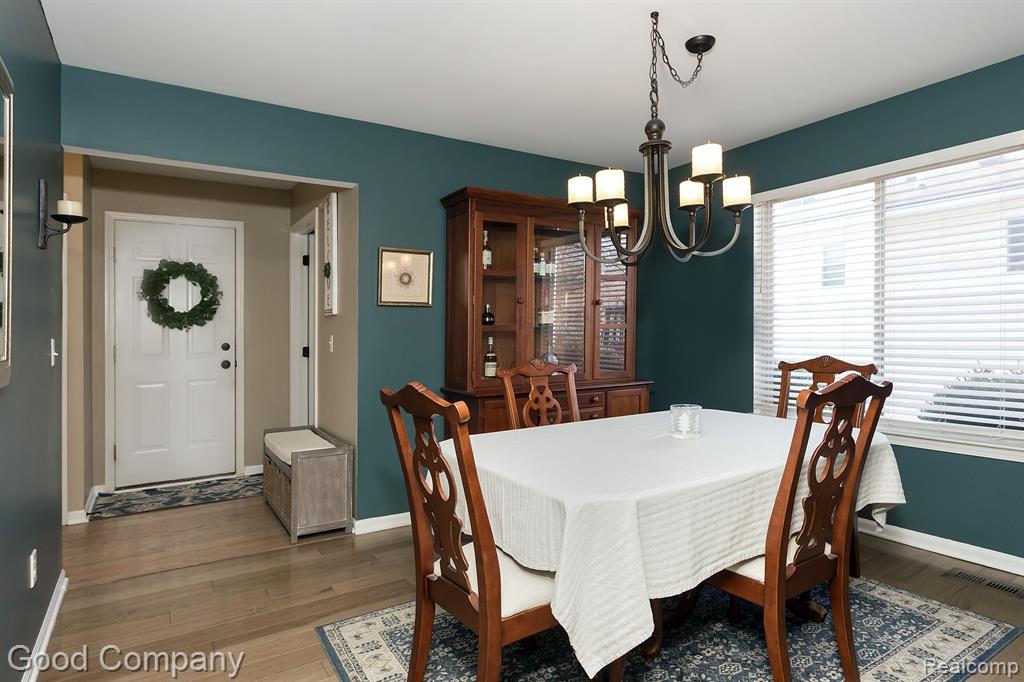 883 VANDERPOOL Drive, Troy, MI 48083 — Photo 16