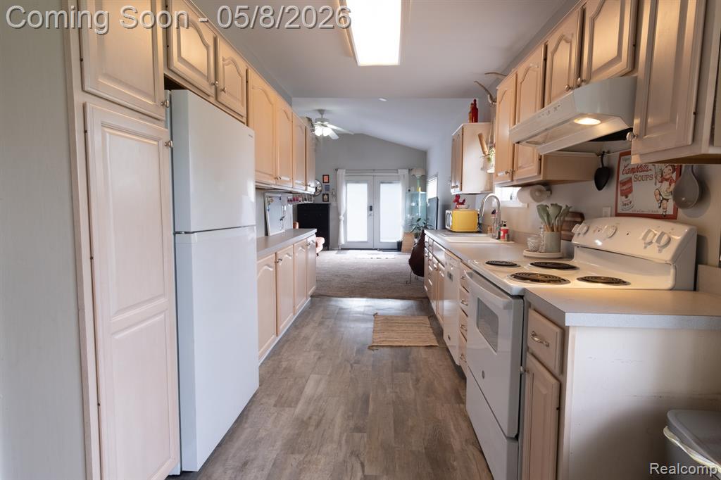 20804 Rensselaer Street, Farmington, MI 48336 — Photo 7