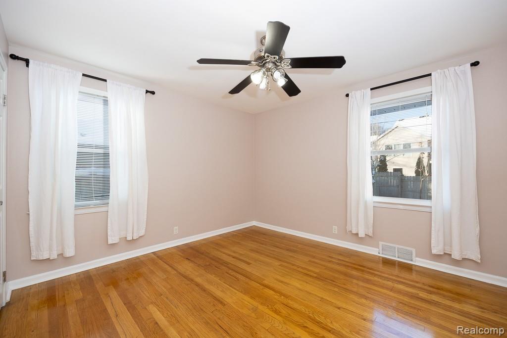 743 E Liberty Street, Milford, MI 48381 — Photo 12