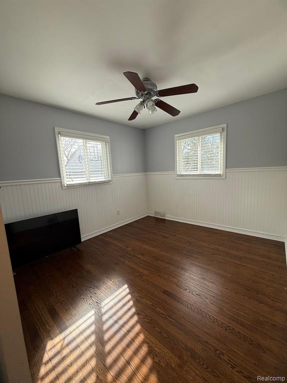 6035 GRAPER Drive, Waterford, MI 48329 — Photo 14