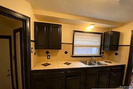 9444 Beaconsfield Street, Detroit, MI 48224 — Photo 13