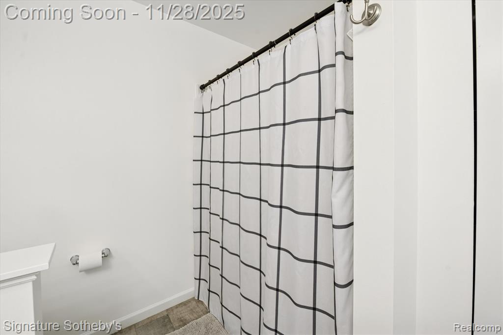 3680 Amber Oaks Drive, Howell, MI 48855 — Photo 34