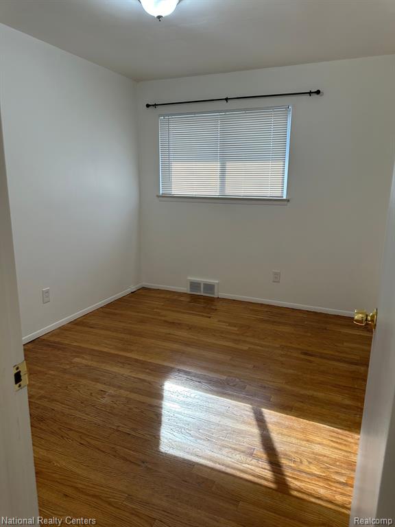 10666 N OAK Drive, Ferndale, MI 48220 — Photo 17
