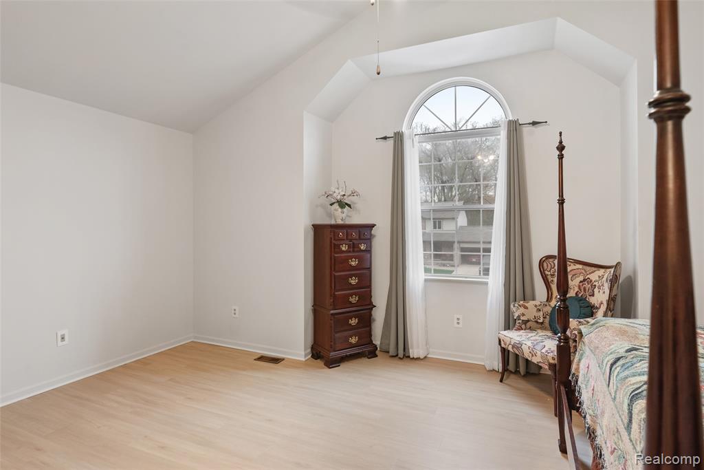 4325 Heatherstone Drive, Waterford, MI 48329 — Photo 23