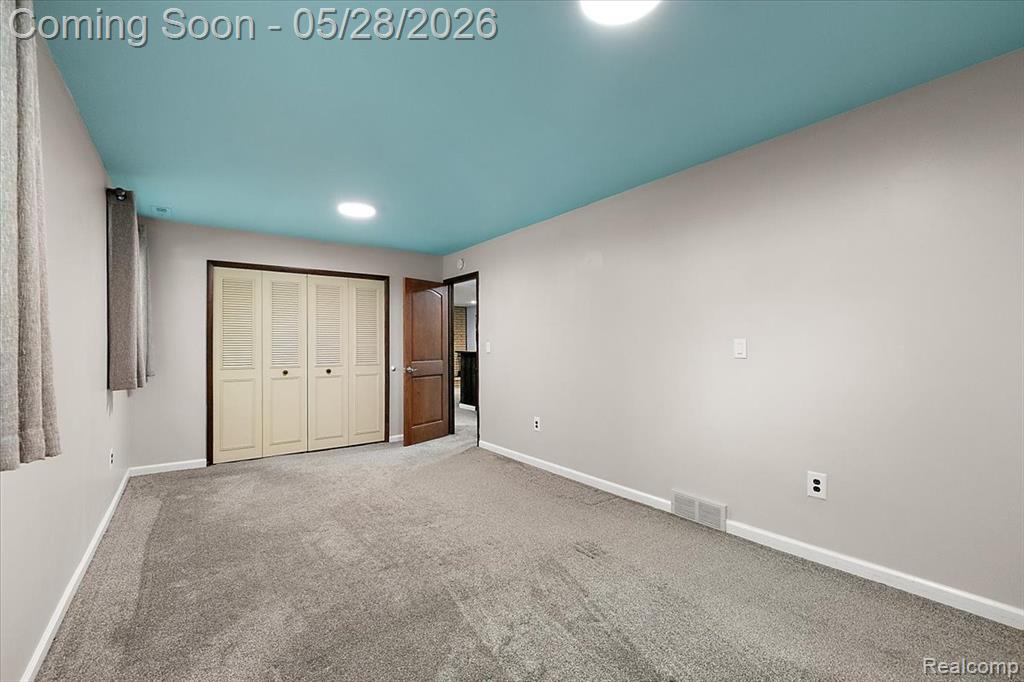 25136 Westmoreland Drive, Farmington, MI 48336 — Photo 42