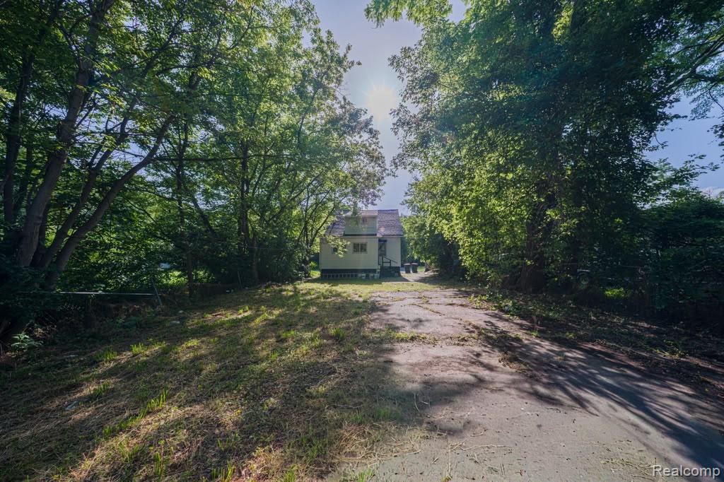18486 Trinity Street, Detroit, MI 48219 — Photo 18