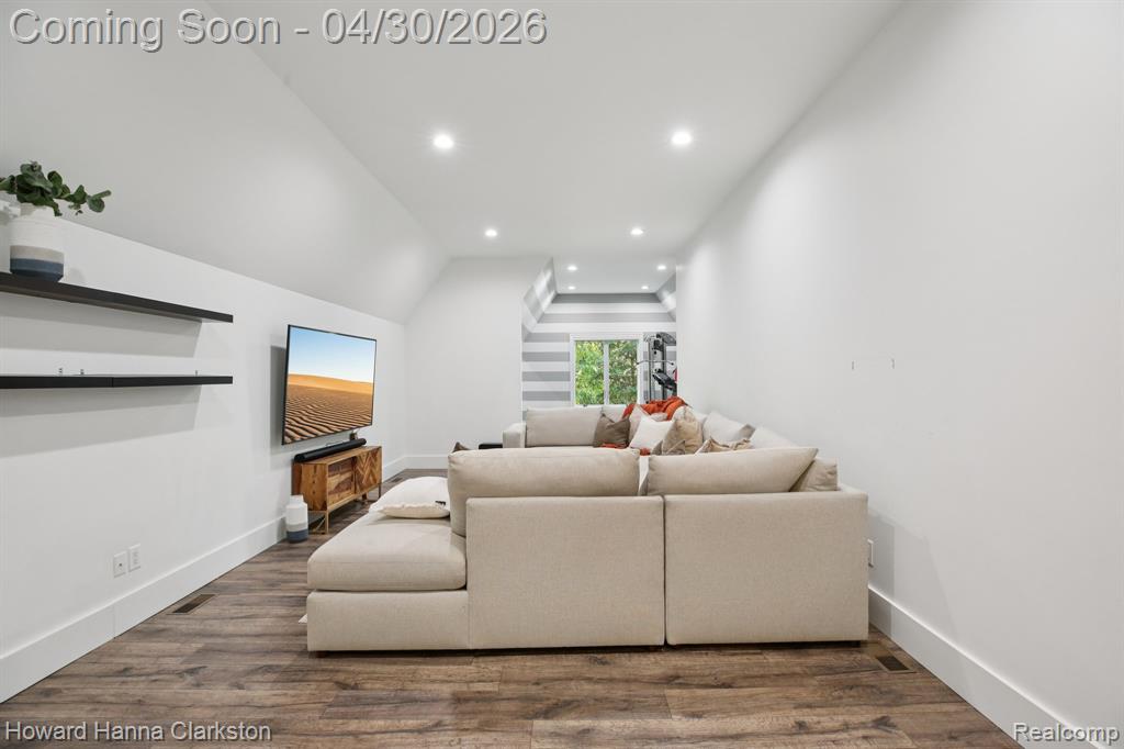 7651 Maple Ridge Court, Clarkston, MI — Photo 50