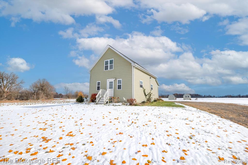8366 Byron Road, New Lothrop, MI 48460 — Photo 3