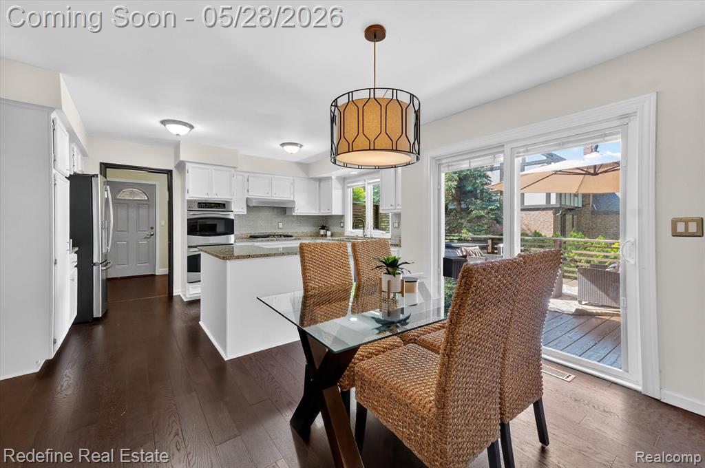 4296 Barcroft Way, West Bloomfield, MI 48323 — Photo 19