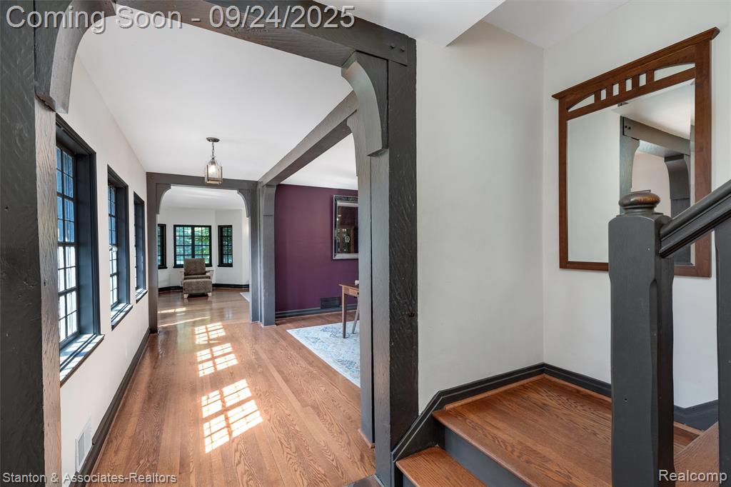 636 Waddington Street, Bloomfield Hills, MI 48301 — Photo 2