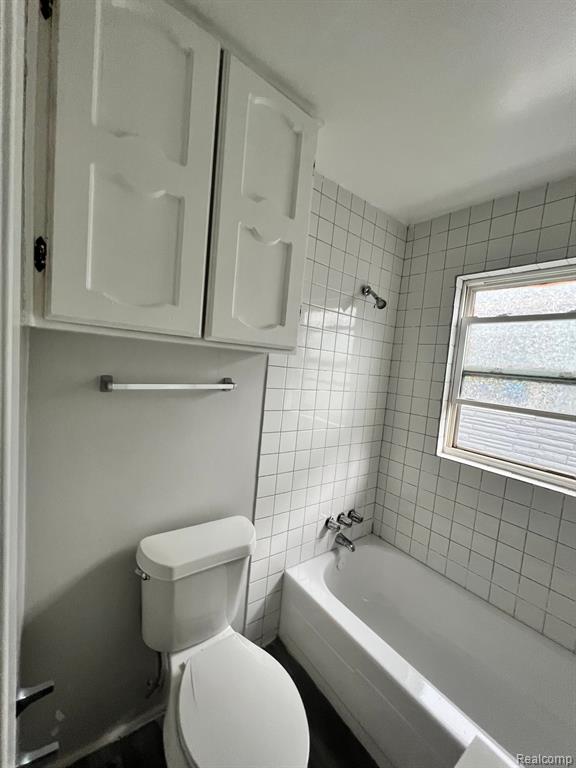 8064 CONTINENTAL Avenue, Warren, MI 48089 — Photo 12