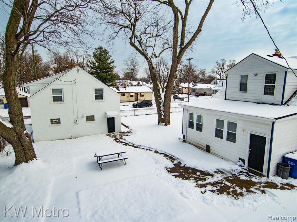 8135 REPUBLIC Avenue, Warren, MI 48089 — Photo 48