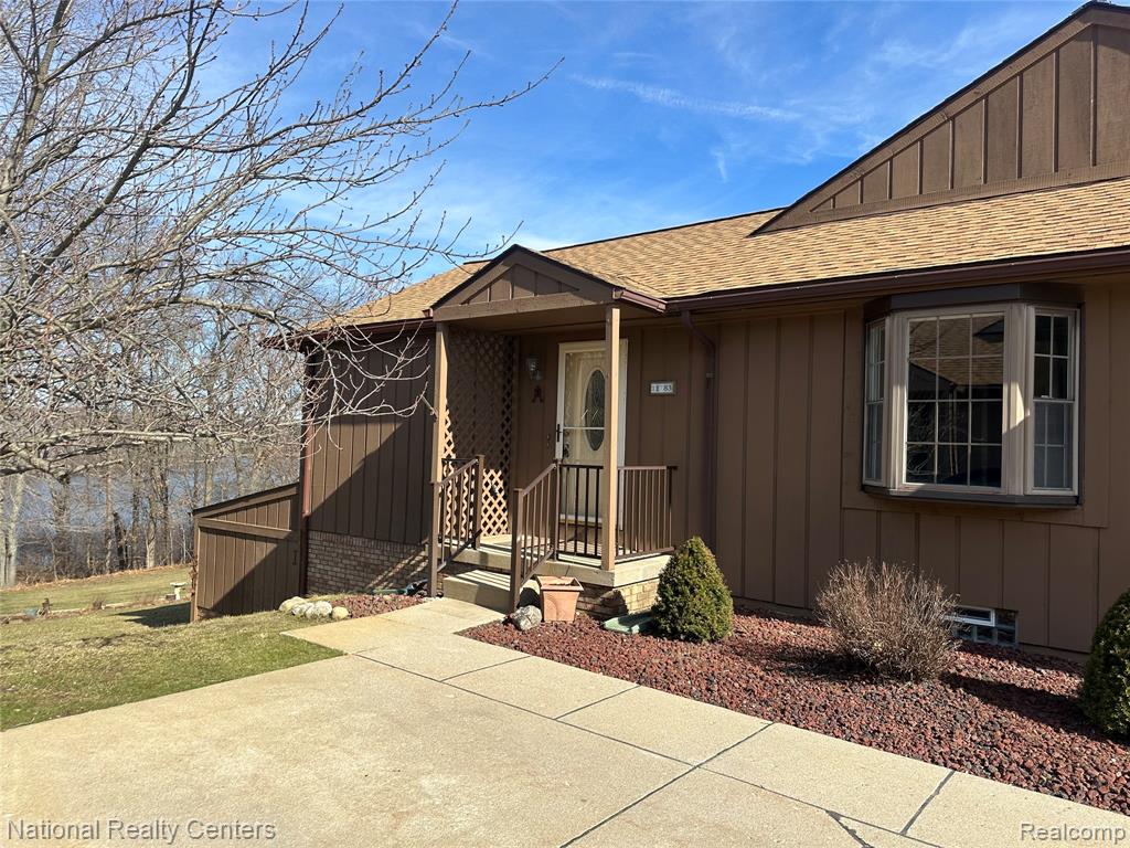 11783 Shenandoah Drive, 1, South Lyon, MI 48178 — Photo 4