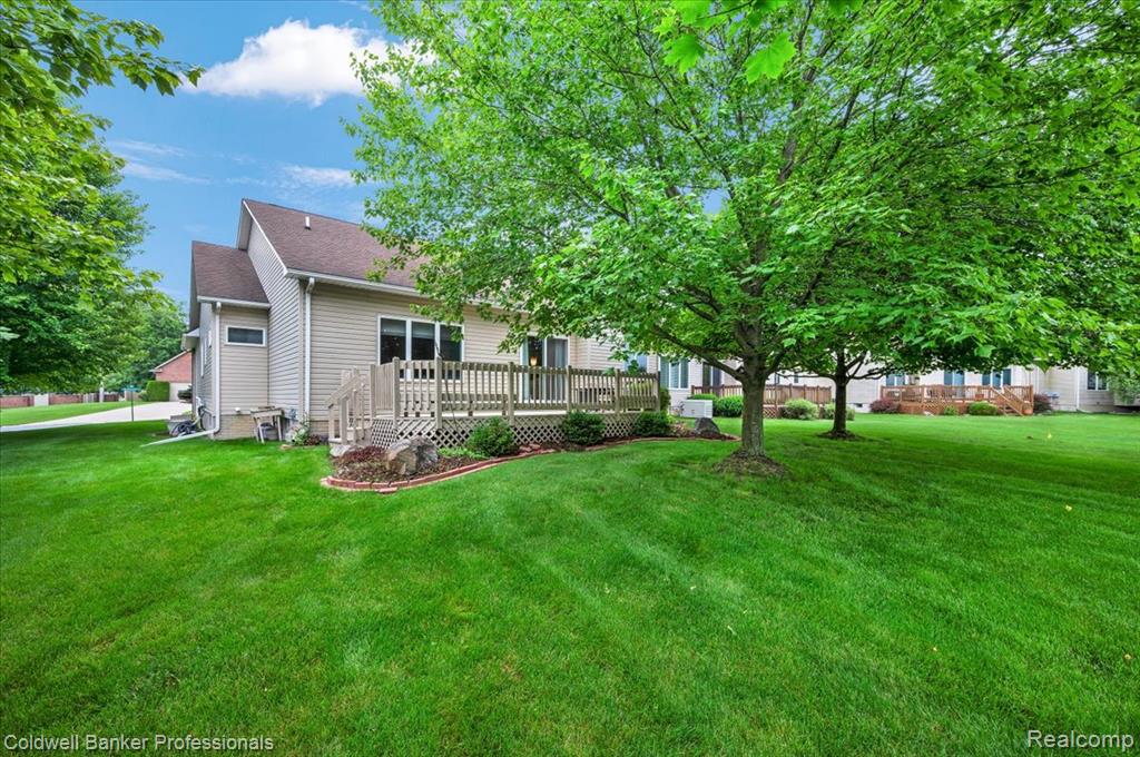 1518 Wildwood Court, Flint, MI 48532 — Photo 29