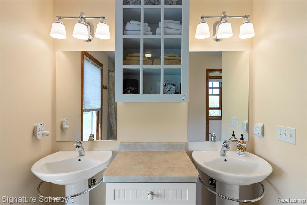 4893 HIGH MEADOW Lane, Ann Arbor, MI 48103 — Photo 17