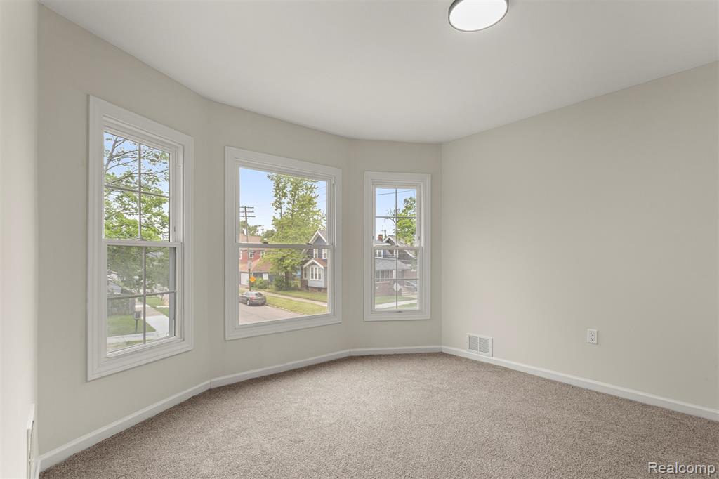 4266 Seminole Street, Detroit, MI 48214 — Photo 17
