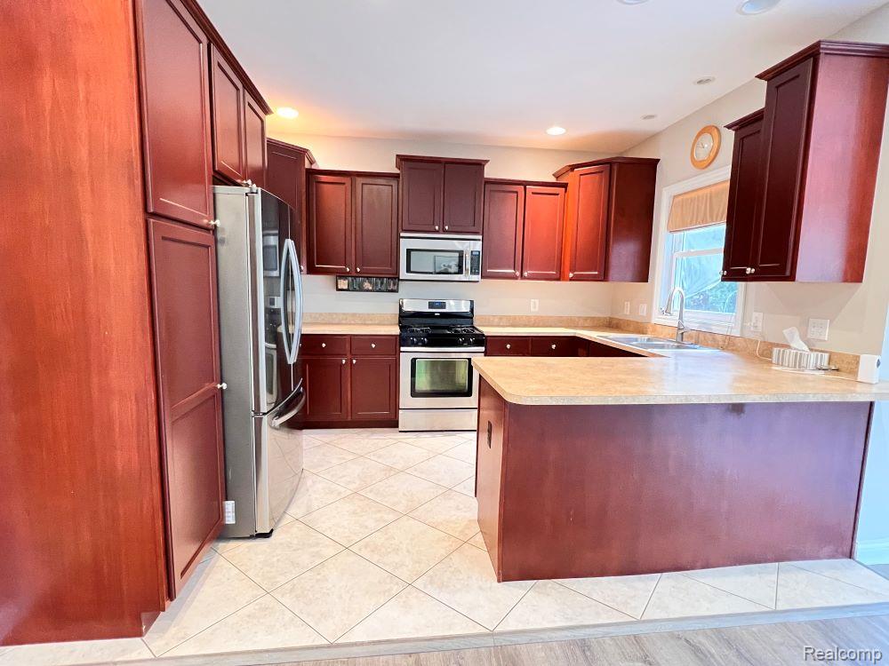 53 Highland Avenue, Commerce Twp, MI — Photo 8