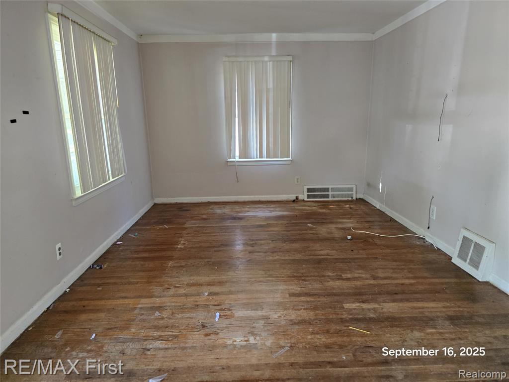 19341 Woodside Street, Harper Woods, MI 48225 — Photo 3
