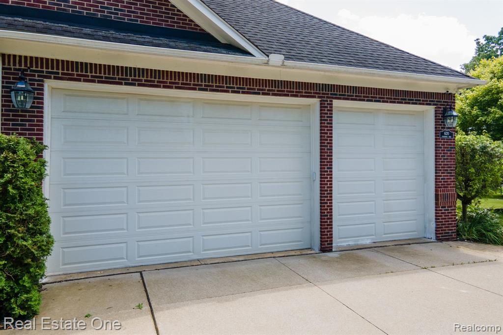 6120 EVANSWOOD Road, Troy, MI, 48085