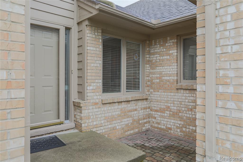 16768 Pearlcreek Court N, Macomb, MI 48042 — Photo 3