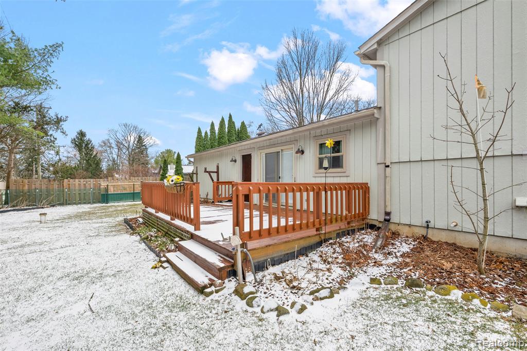 3778 Ponchartrain Drive, Pinckney, MI 48169 — Photo 8