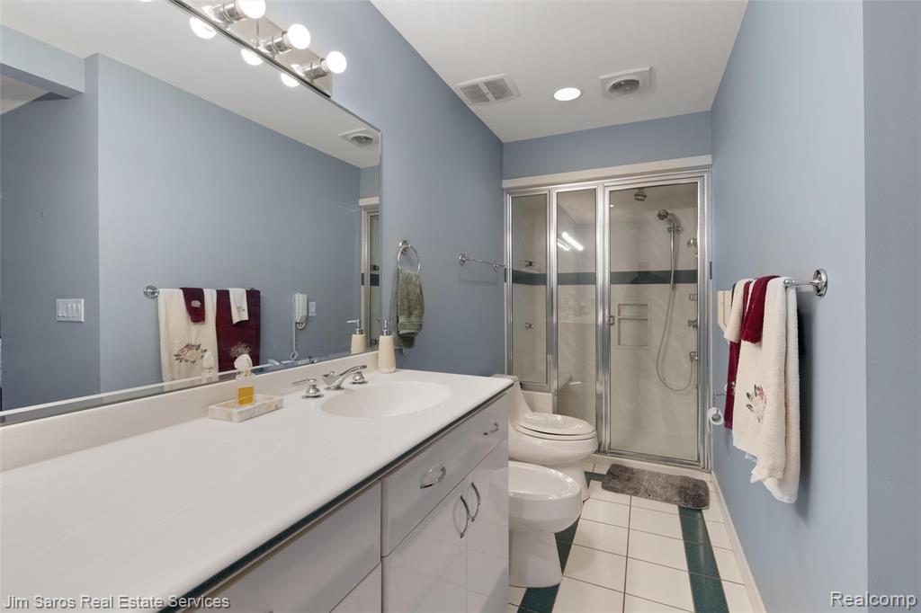 38008 Seaway Court, Harrison Township, MI — Photo 18