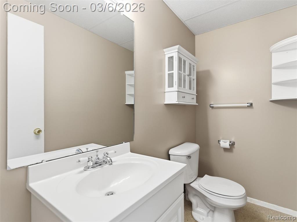 5966 Augusta Lane, Grand Blanc, MI 48439 — Photo 24