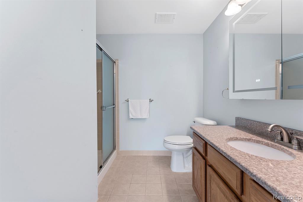 541 MULBERRY Street, Wyandotte, MI 48192 — Photo 17