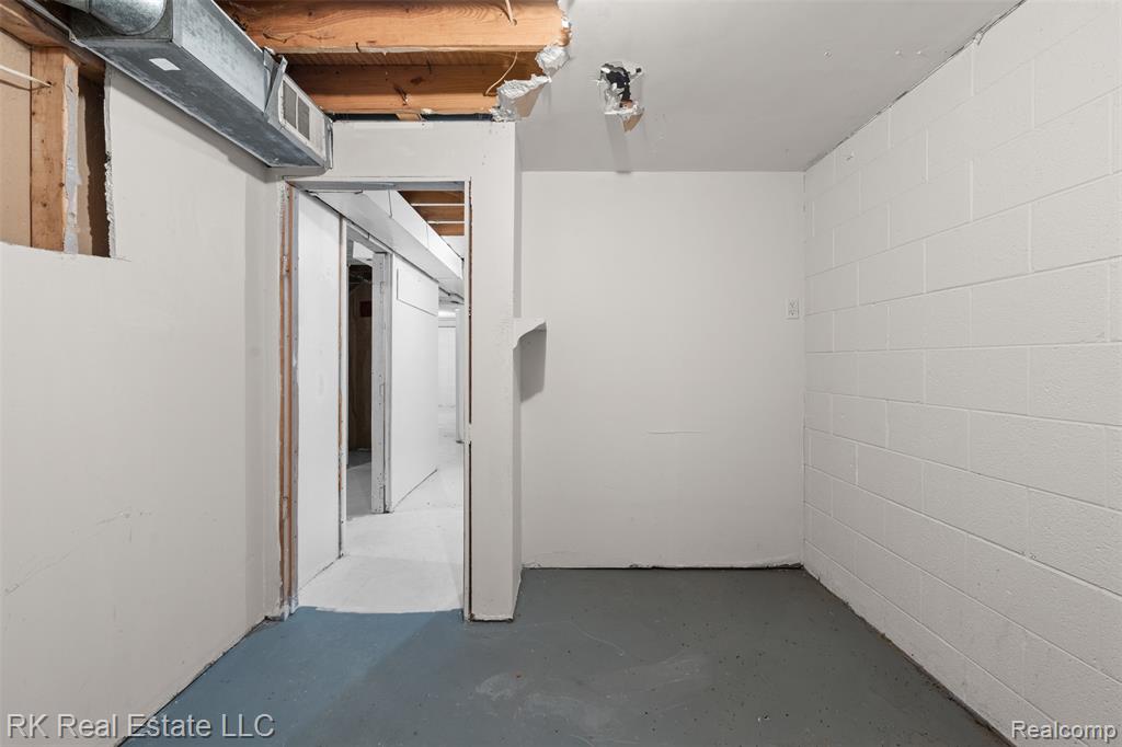 58629 Wallington, Washington, MI — Photo 24