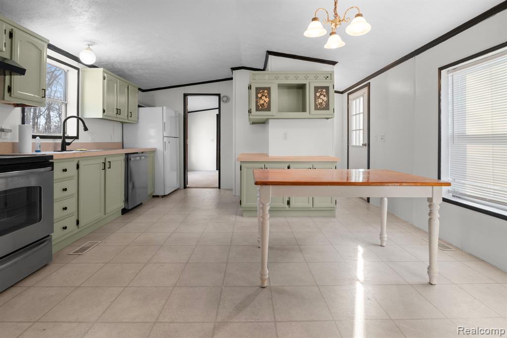 351 North Squirrel Road #207, Auburn Hills, MI 48326 — Photo 5