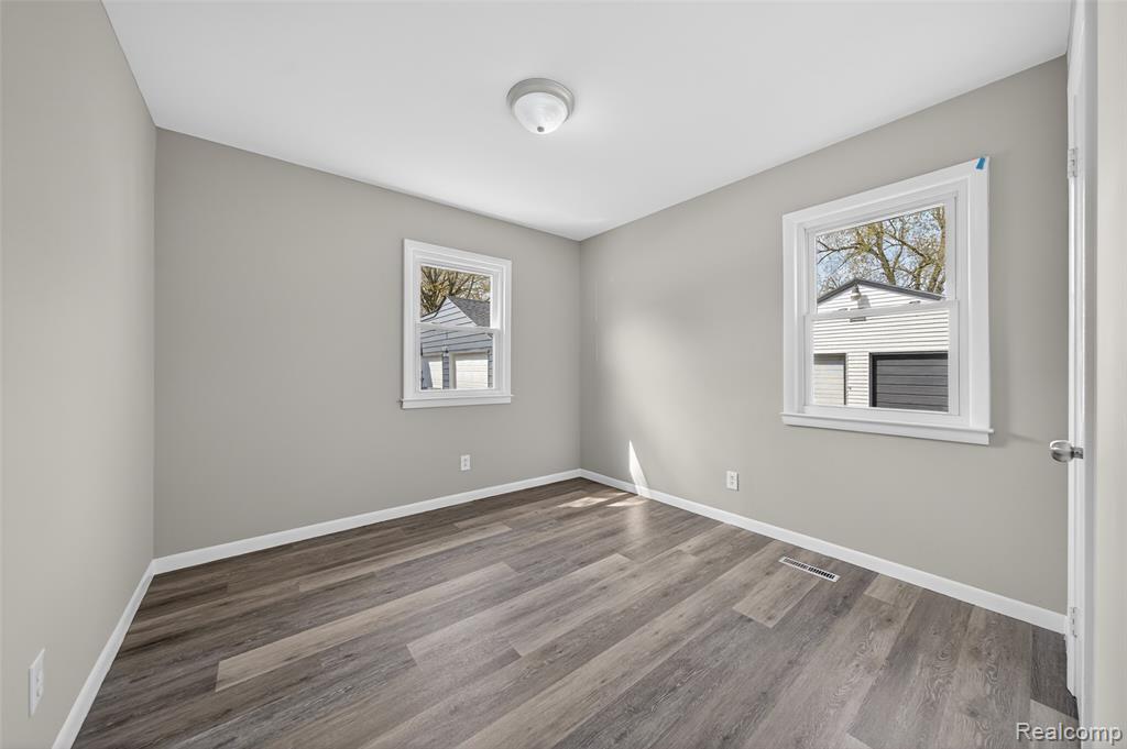 5357 Sashabaw Road, Clarkston, MI — Photo 17
