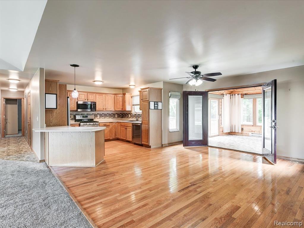 5652 N Lake Drive, Kimball, MI — Photo 9