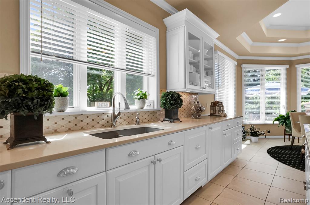 54127 Salem Drive, Shelby Twp, MI 48316 — Photo 12