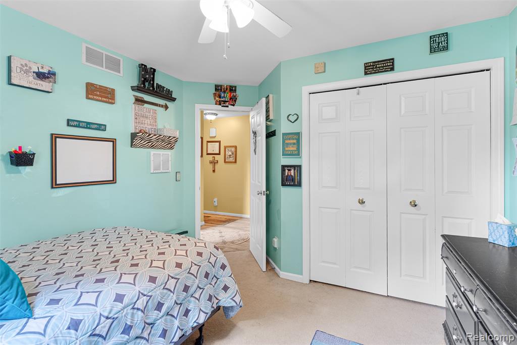 4429 W Edge Way Street, Grand Blanc, MI 48439 — Photo 17