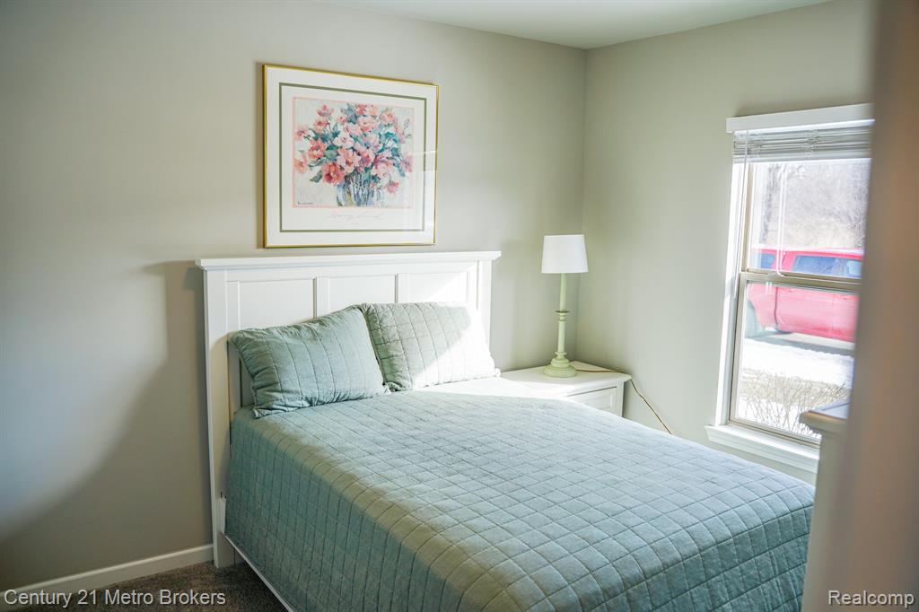 5424 Pintail Court, Burton, MI 48509 — Photo 11