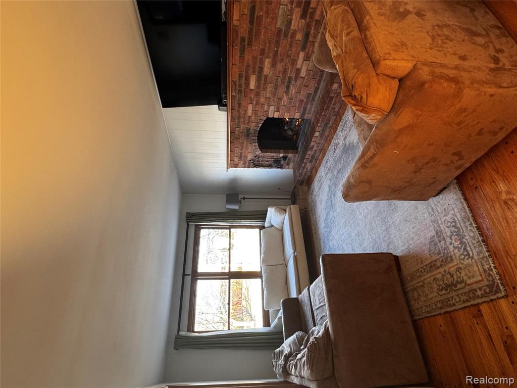 855 Avon Court, Grosse Pointe Woods, MI 48236 — Photo 21