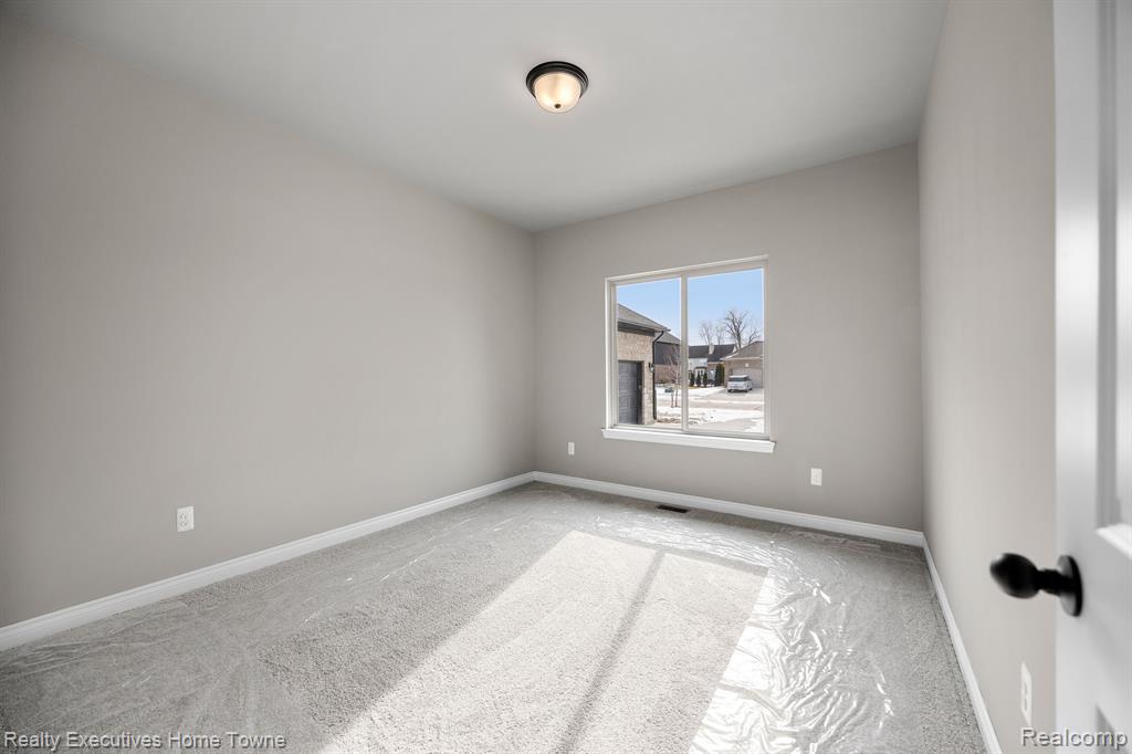 35873 GLENVILLE Drive, New Baltimore, MI 48047 — Photo 39