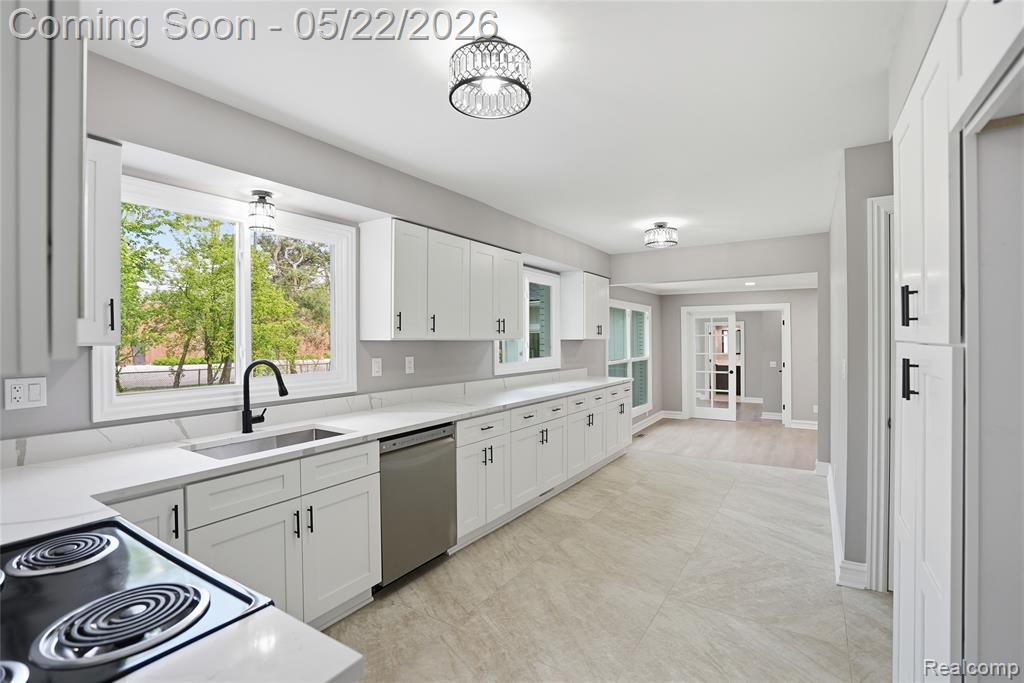 53568 Wolf Drive, Shelby Twp, MI 48316 — Photo 30