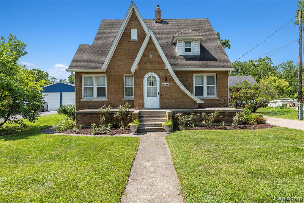 8238 Clinton River Road, Sterling Heights, MI 48314 — Photo 6