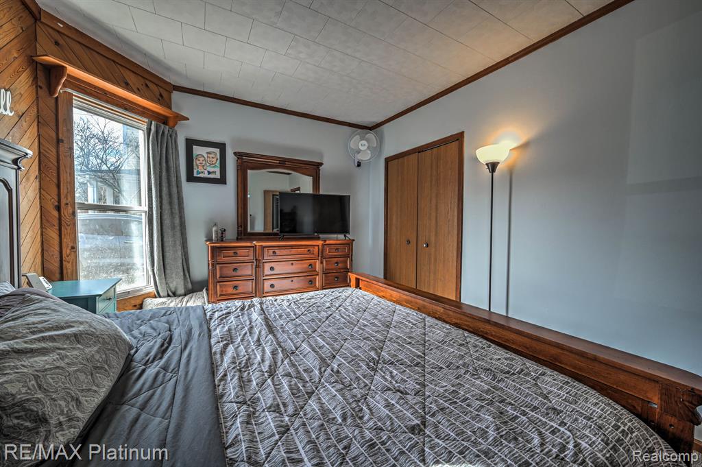 604 S LEROY Street, Fenton, MI 48430 — Photo 18